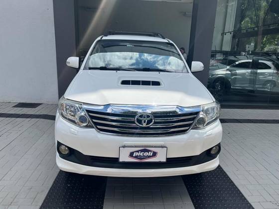 TOYOTA HILUX SW4 3.0 SRV 4X4 16V TURBO INTERCOOLER DIESEL 4P AUTOMÁTICO